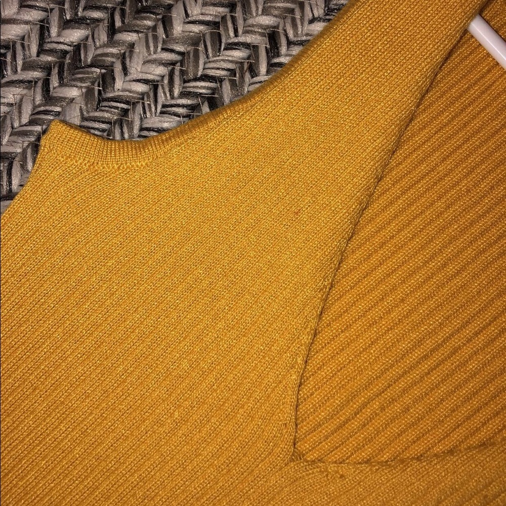 Mustard yellow bodycon ribbed dress - Picture 2 of 4